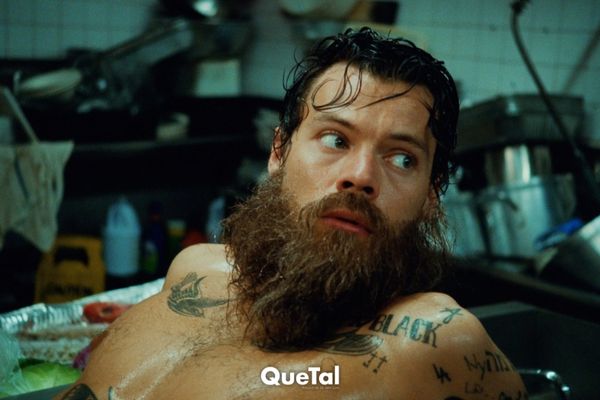 Harry Styles sorprende con barba y tentáculos en su nuevo video musical